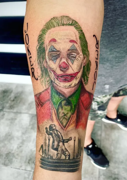 Joker & Danza en Escaleras